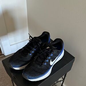 Nike Men's Black and Blue Running Shoes